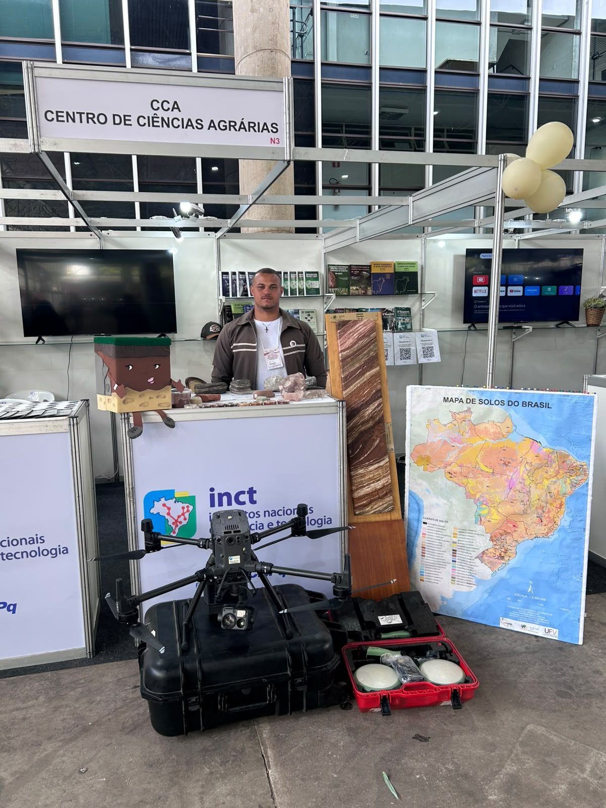 Mapa de Solos do Brasil exposto no stand